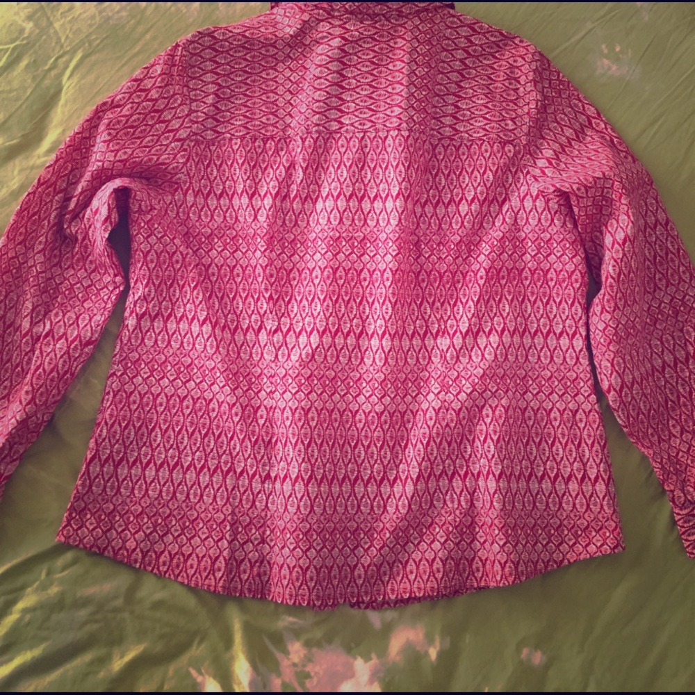 Buttoned shirt - Picture 3 of 4