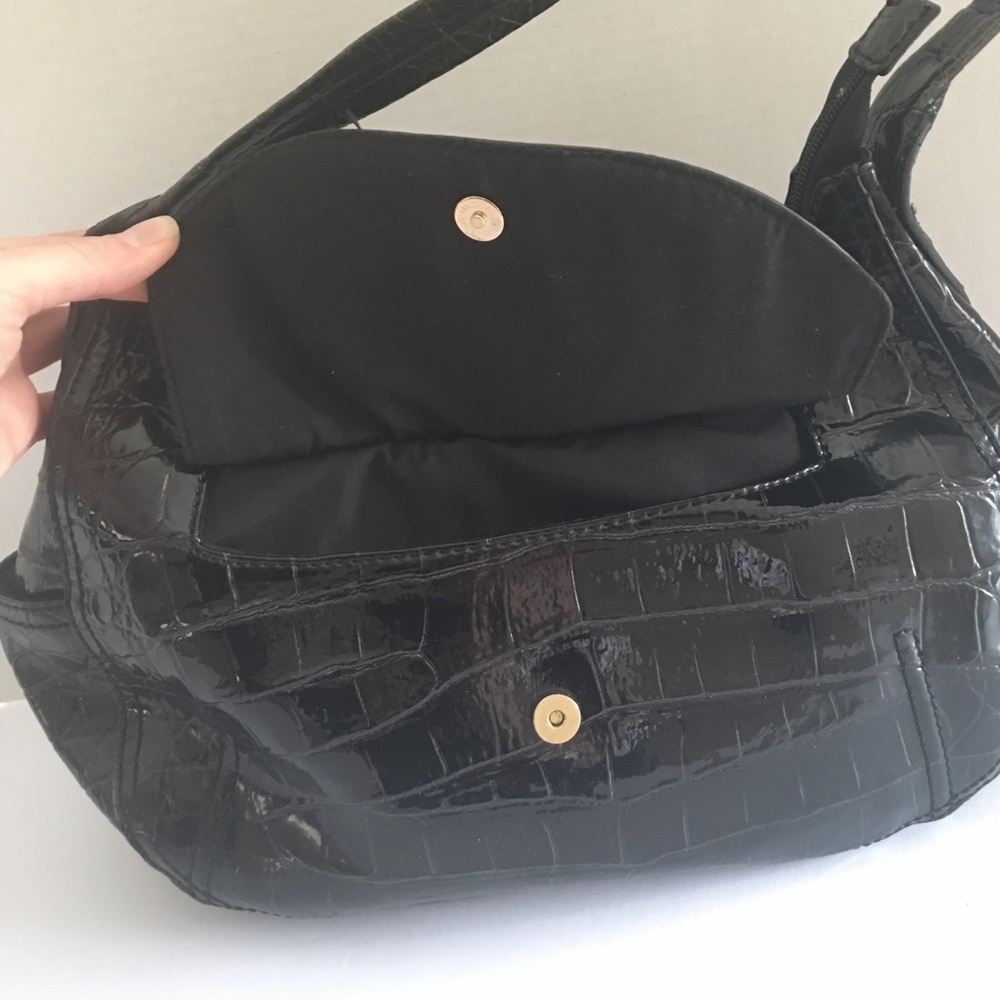 Black faux croc patterned purse - Picture 2 of 6