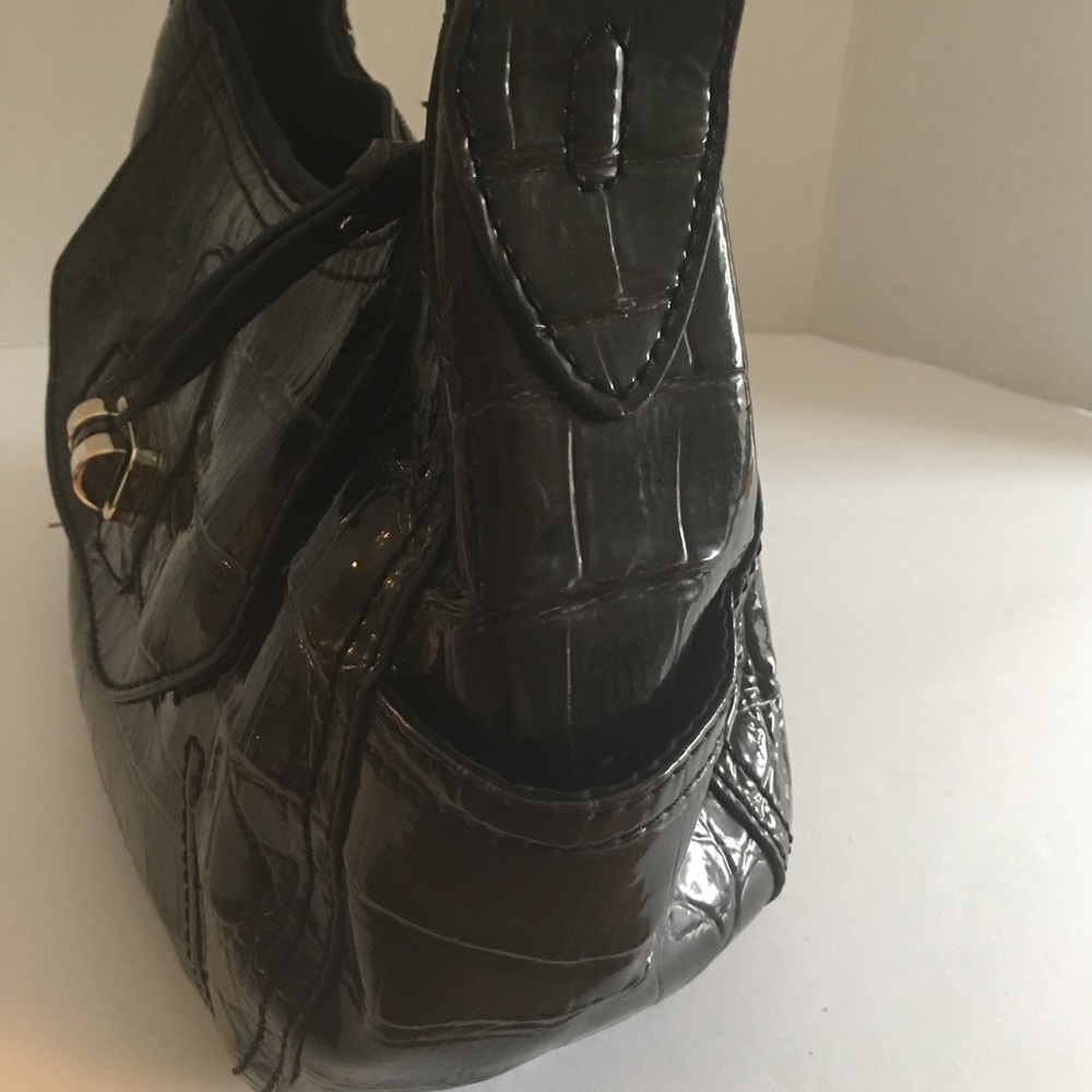 Black faux croc patterned purse - Picture 3 of 6