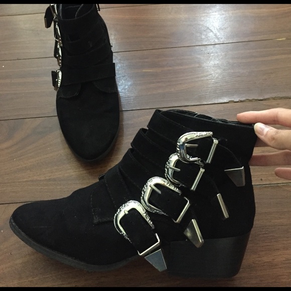 Black booties - Picture 1 of 6