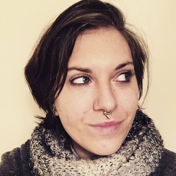 Meet your Posher, Luna - Picture 1 of 1