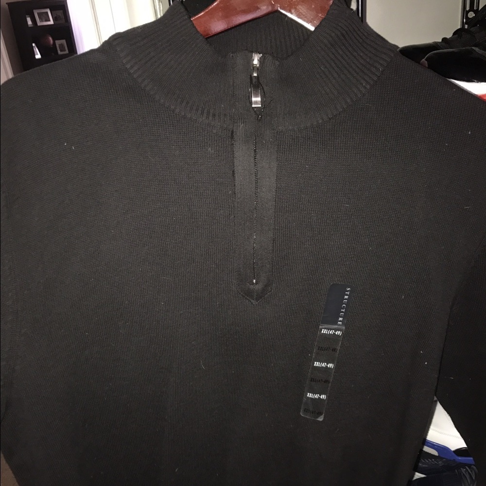 Black structure sweater
