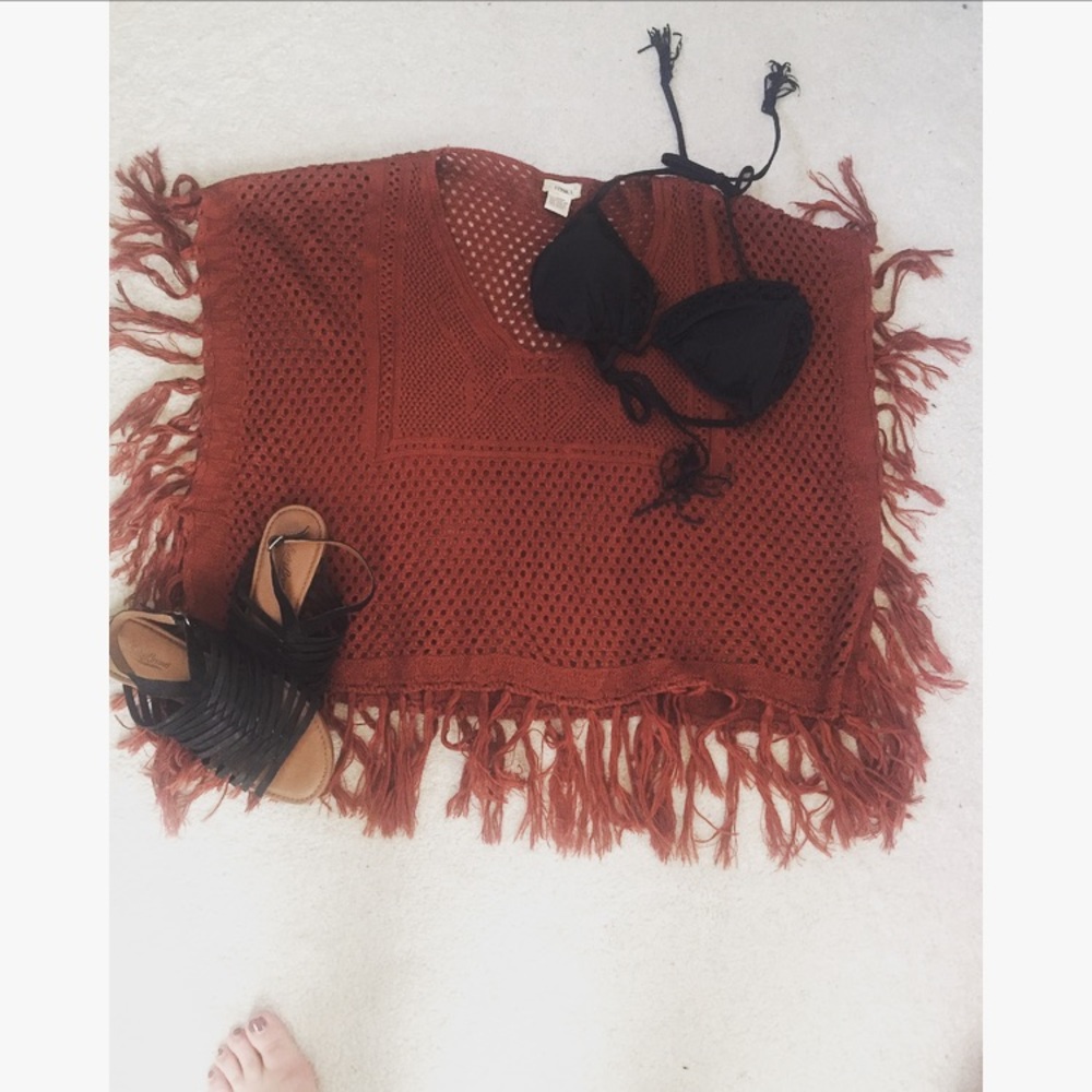 Burgundy Tassel Coverup 👙