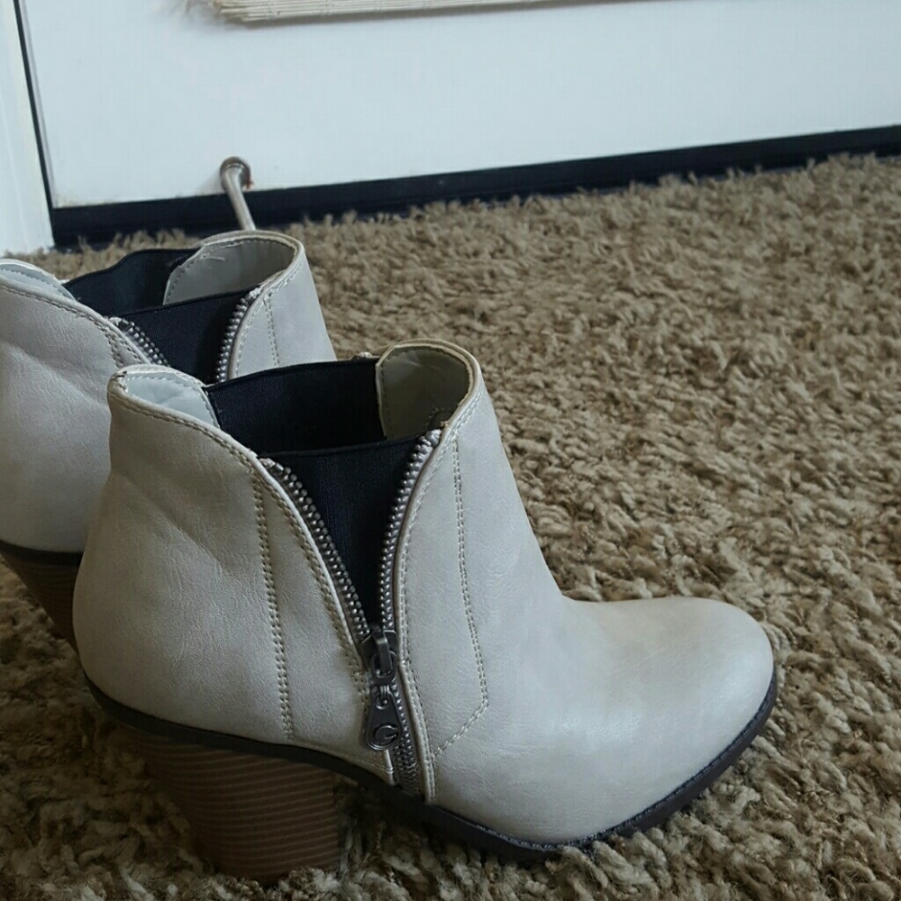 G by guess booties