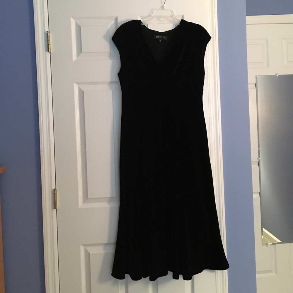 Jones New York long black velour dress