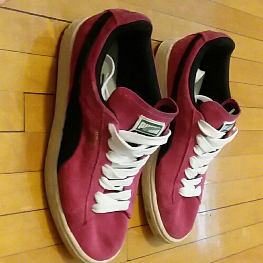 Hot pink pumas