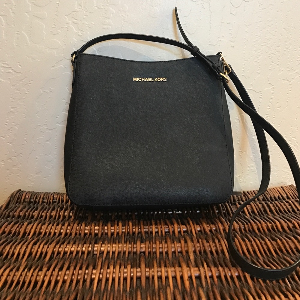 Michael Kors Jet Set Travel Crossbody
