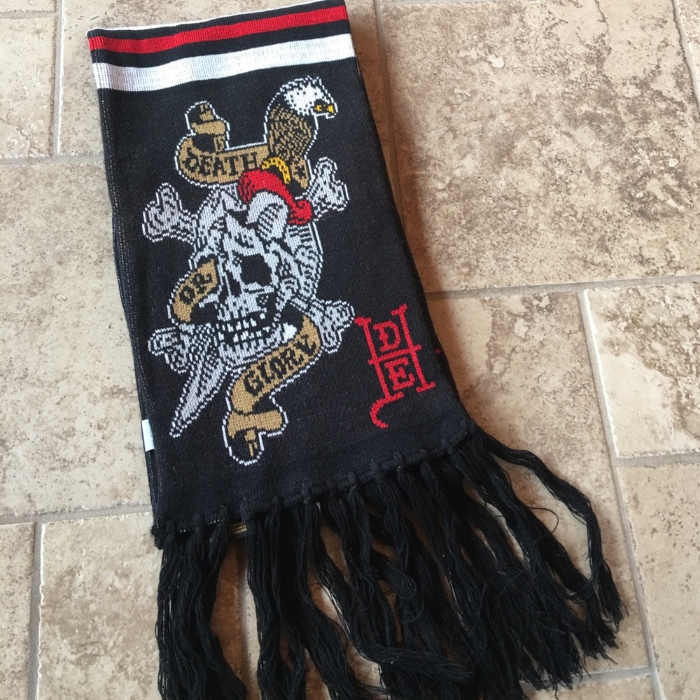 Long knit Ed Hardy scarf