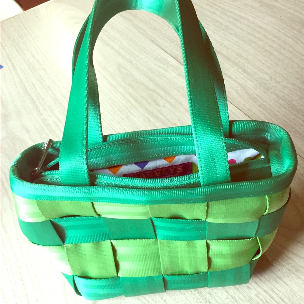 Kelly and lime green Harvey's seatbelt bag