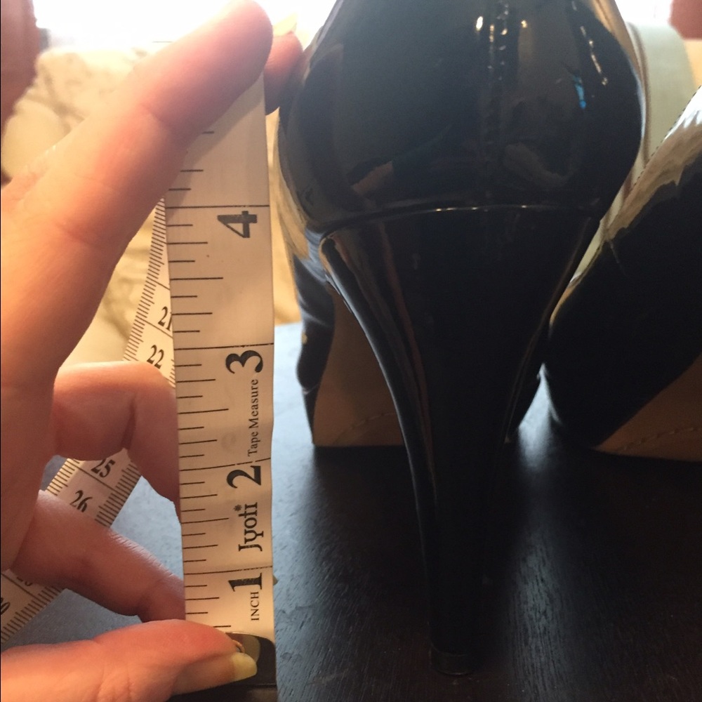 Black Patent Leather Heels - Picture 5 of 5