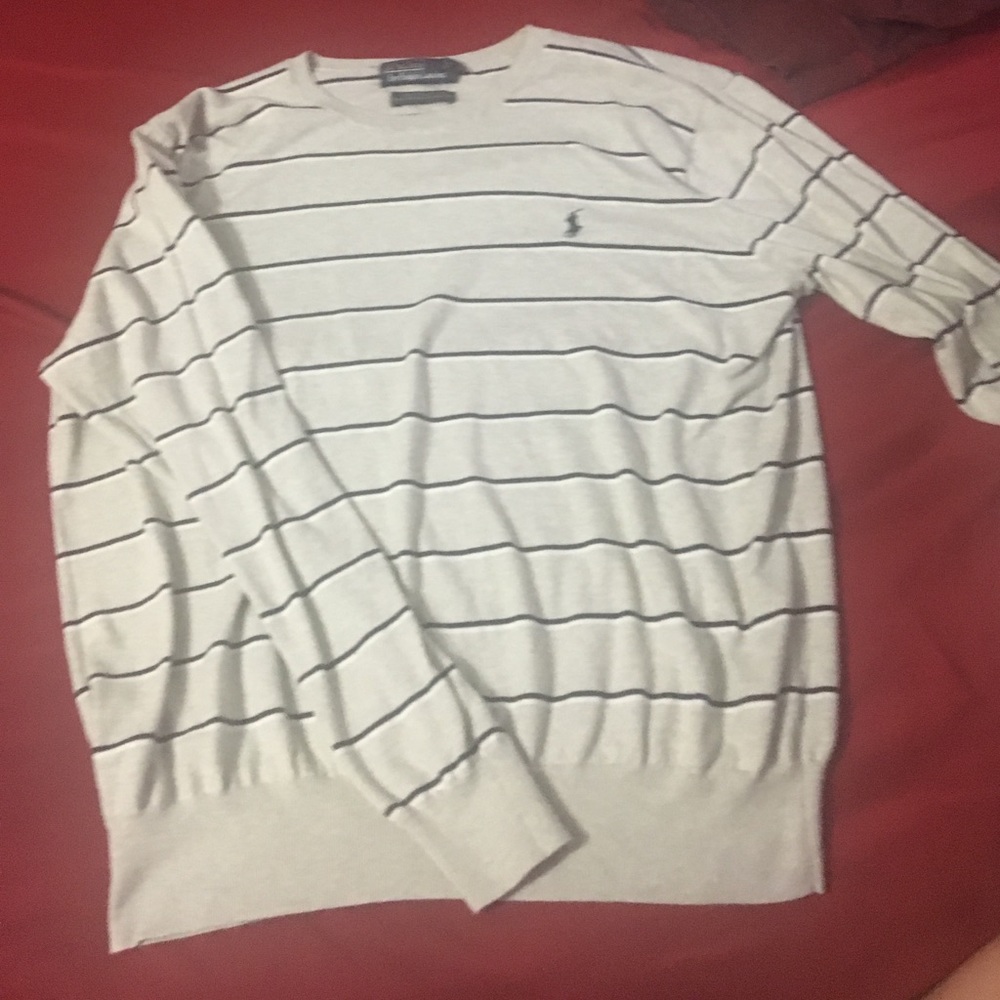 Large men's light pullover sweater