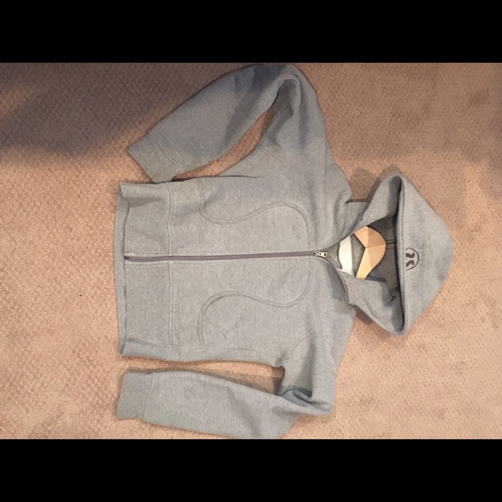 Lululemon grey hoodie size 6