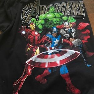 🆕New Boys marvel tee XL (18/20)