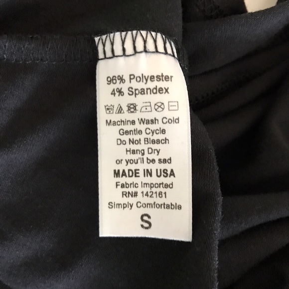 SOLD! 🦄Lularoe solid black perfect T small - Picture 2 of 2