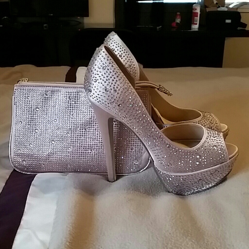 Special occasion platform heel