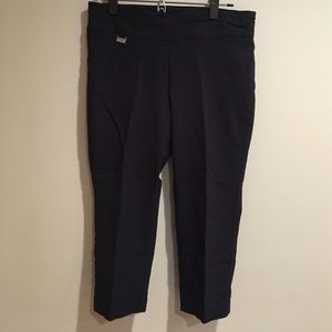 💲💲SALE💲💲Navy Capri pants