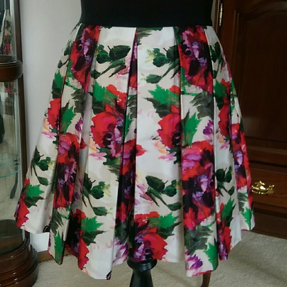 Milly Skirt - Picture 2 of 6