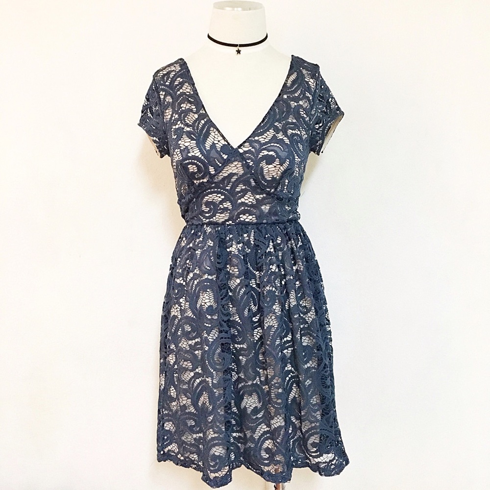 Navy Lace dress - Picture 2 of 5
