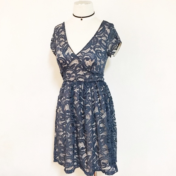 Navy Lace dress - Picture 3 of 5
