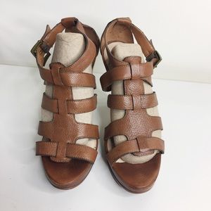 Nine West Gladiator Heeled Sandals. Size 6M