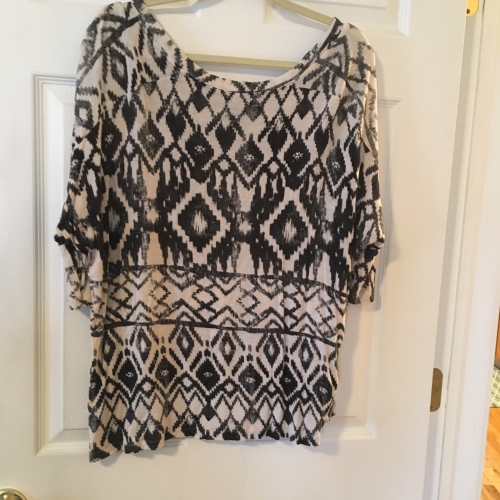 Oversized Printed Top - Picture 2 of 3