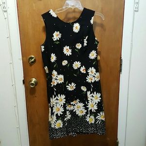 *LAST CHANCE* Black dress with floral pattern