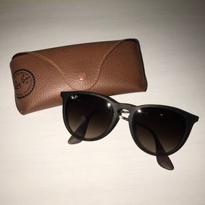 Like new!! Ray-Ban Sunglasses