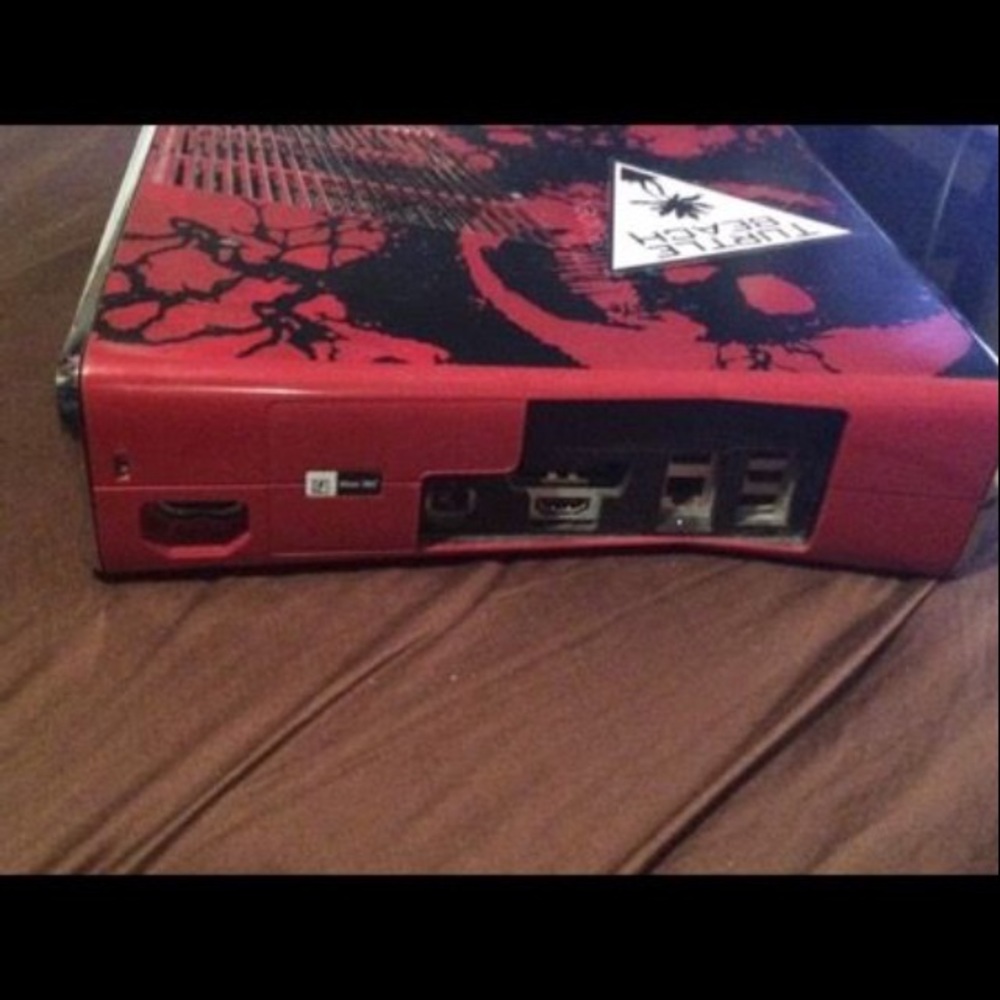 Xbox 360 - Picture 2 of 4
