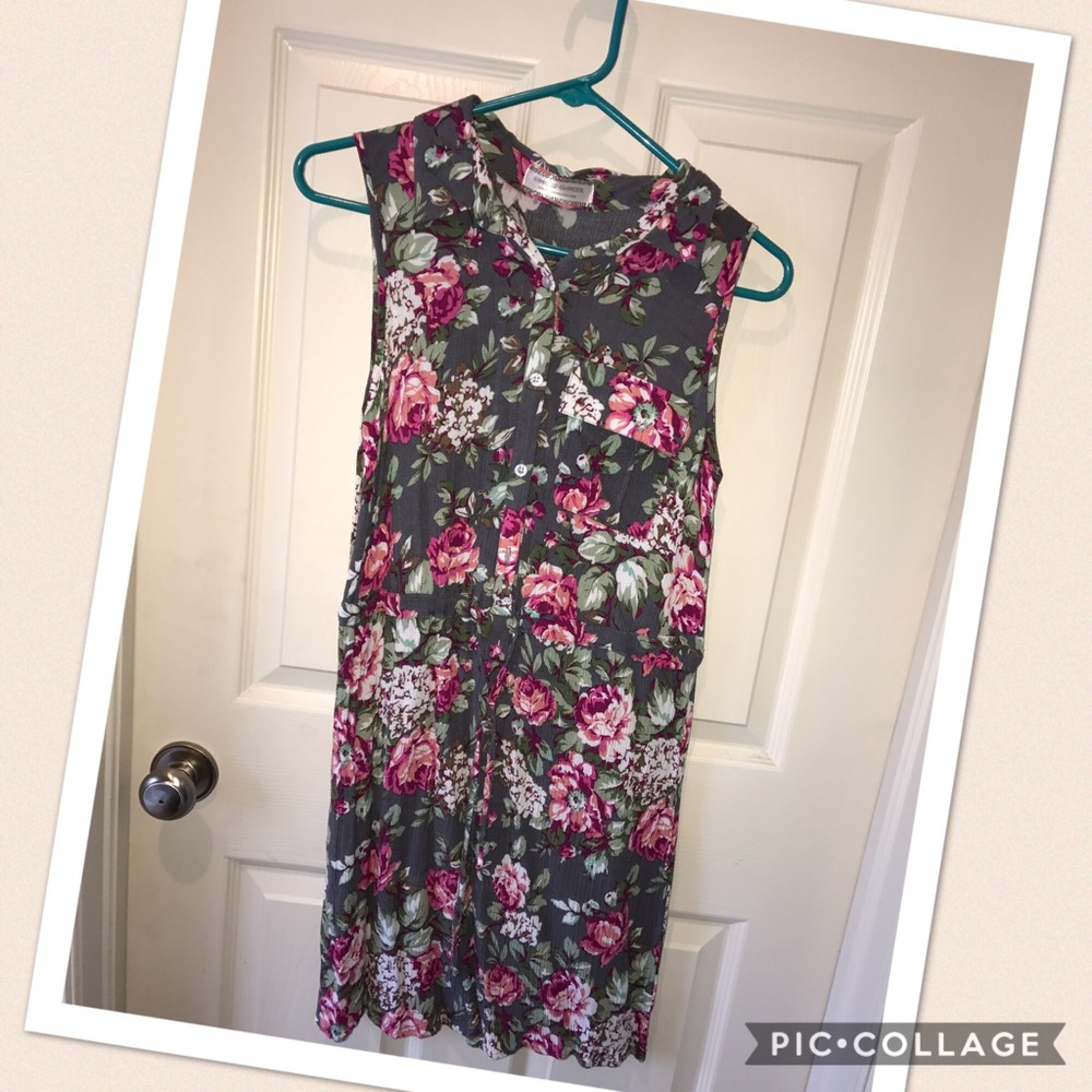 Boutique Sleeveless Mini Dress NWOT.