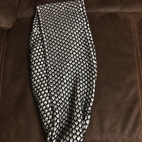 Scarf - Picture 1 of 1