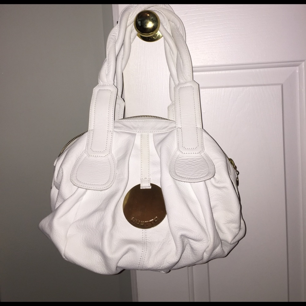 Gustto leather handbag