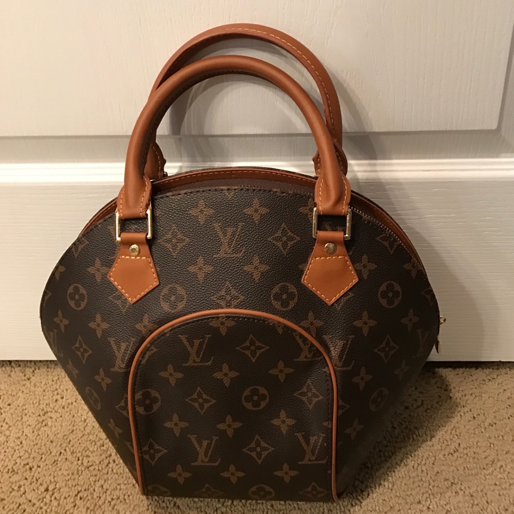 Louis Vuitton Ellipse MM