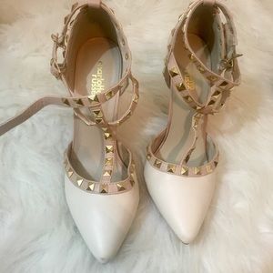 Nude heels!