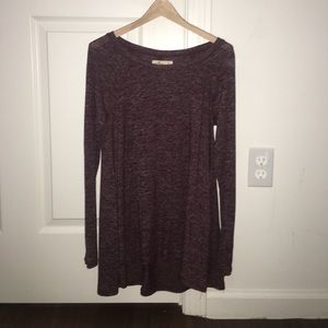 Hollister long-sleeve wavy T-shirt