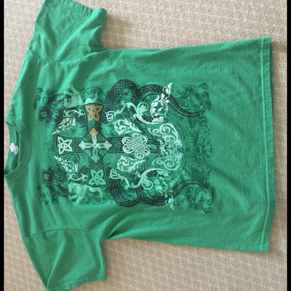 Green tshirt