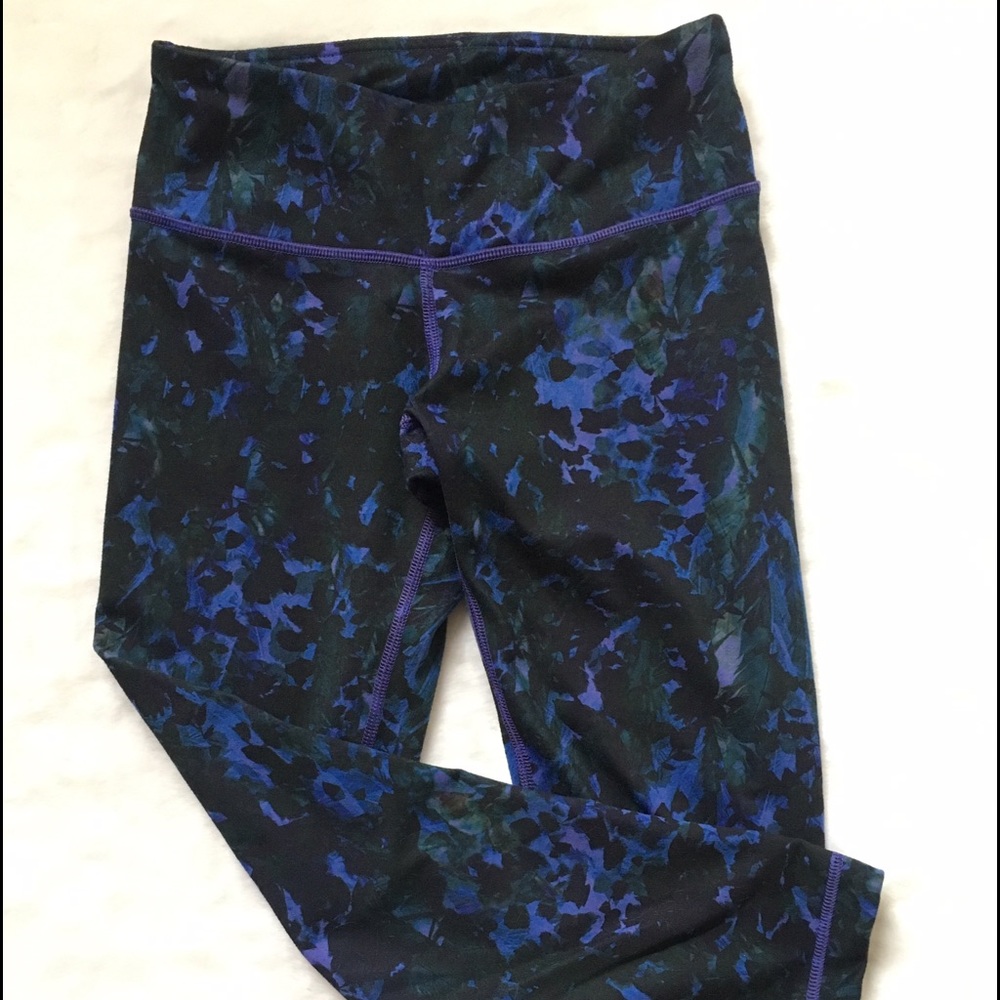 Lululemon size 4 Crop Pants