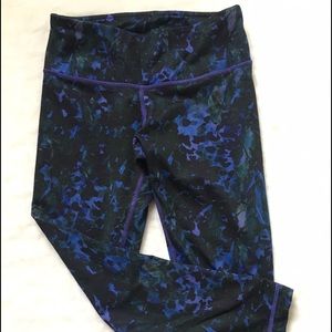 Lululemon size 4 Crop Pants