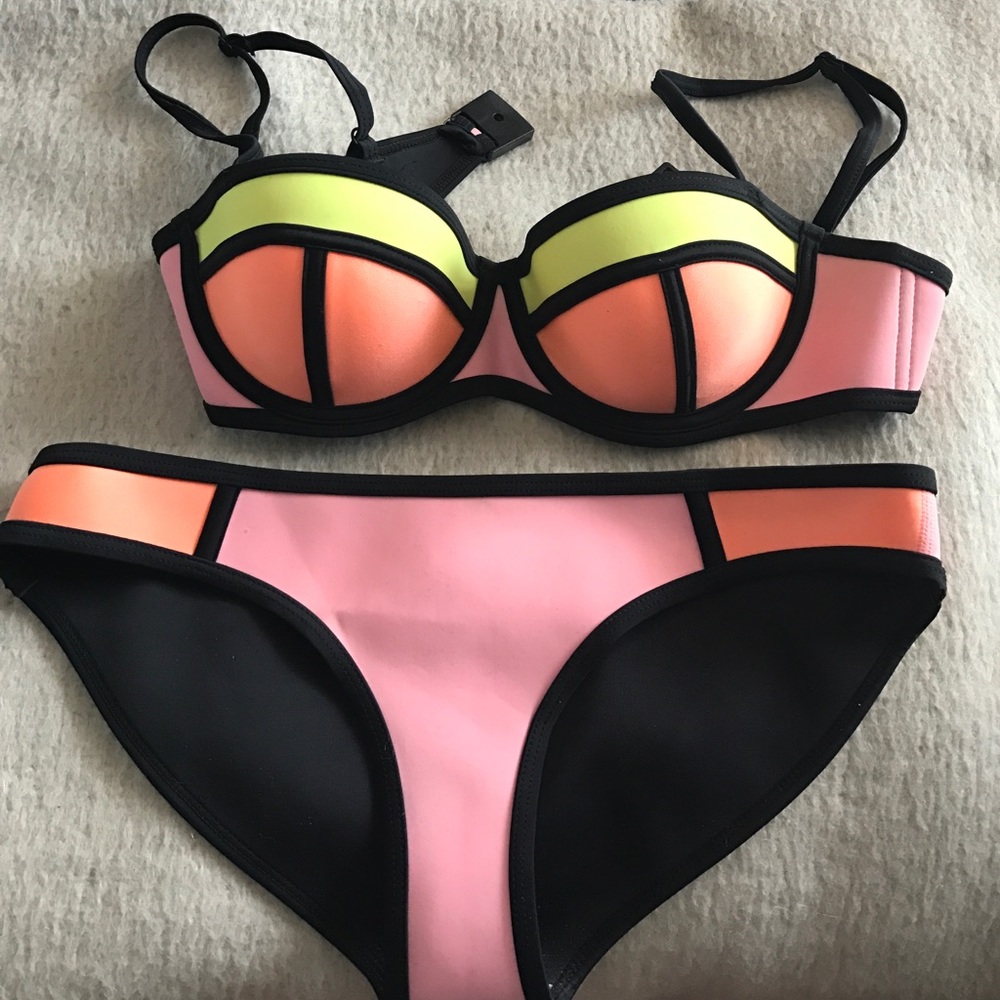 TRIANGL BIKINI