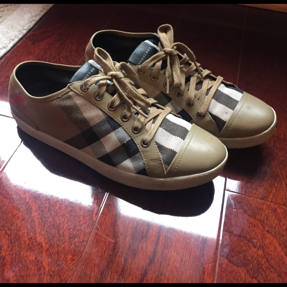 Burberry shoes