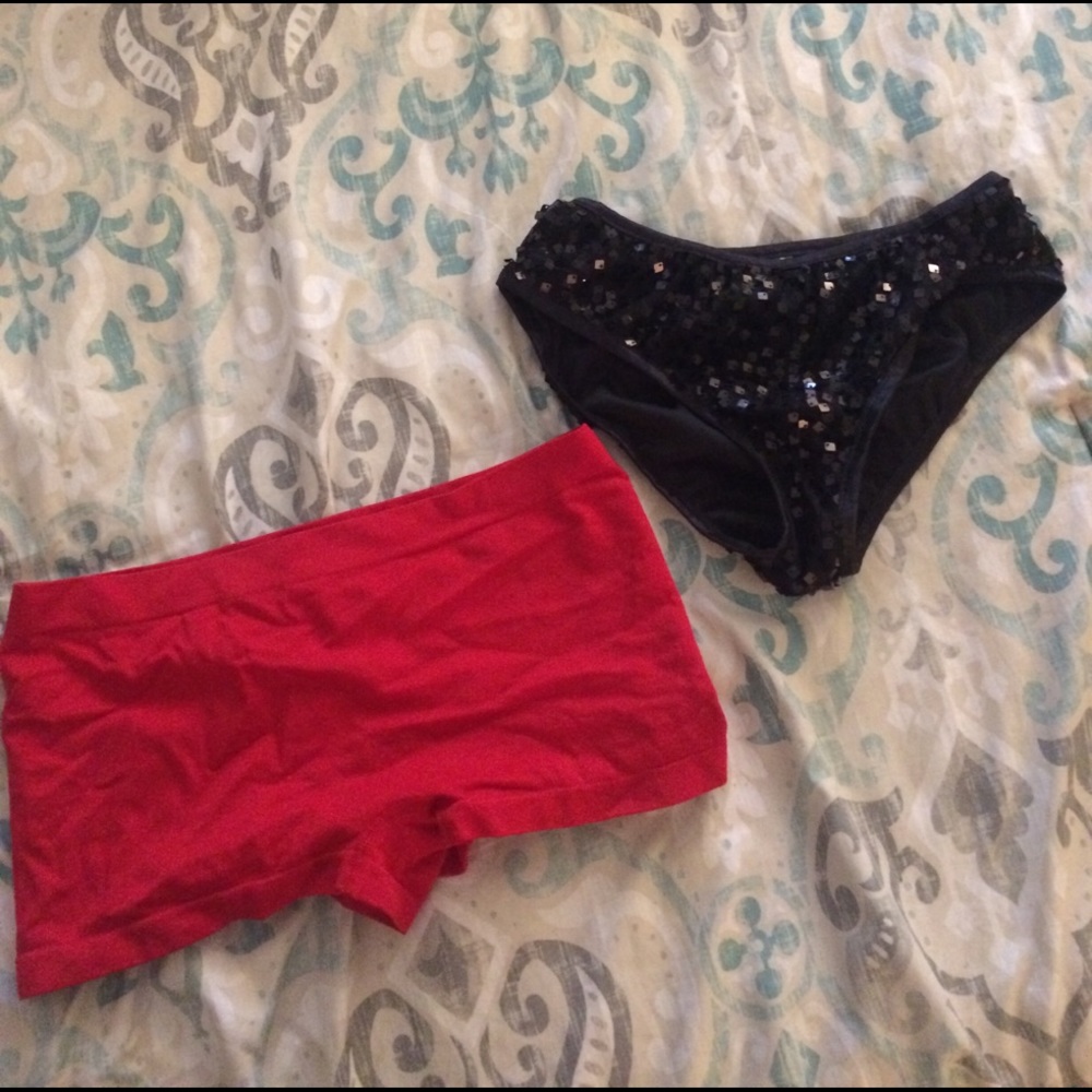 Bundle of costume bottoms❤️🖤