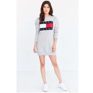 Tommy Hilfiger For UO 90s Sweatshirt Mini Dress