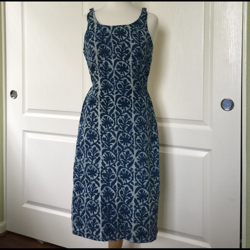 Blue sleeveless summer dress