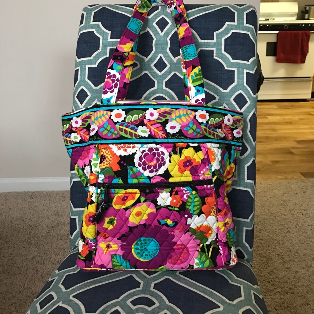 Vera Bradley small pursue