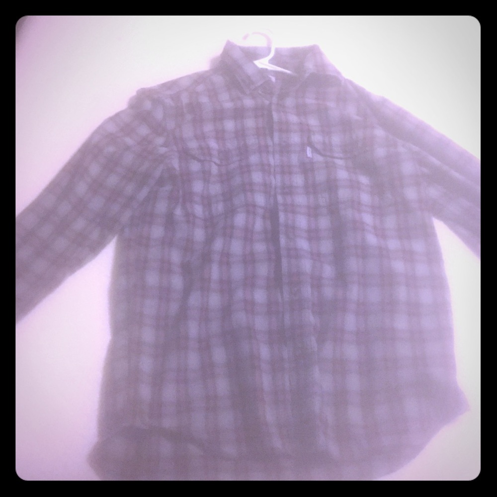 Carharrt men's shirt size medium.