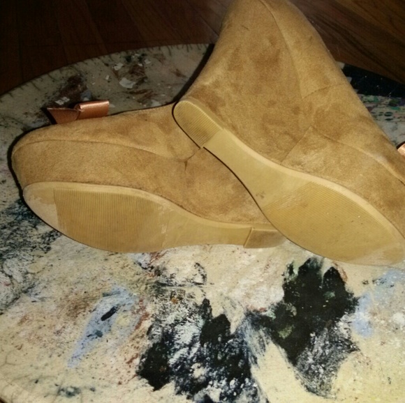 Shoe's - Picture 4 of 4