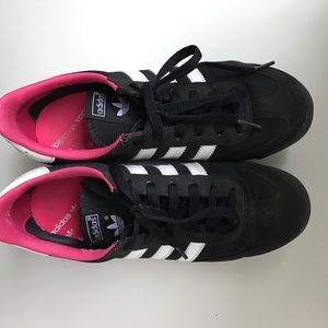 Adidas Originals Dragon women size 6