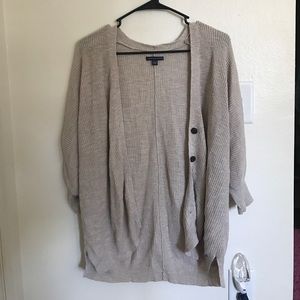 Quarter sleeve cardigan