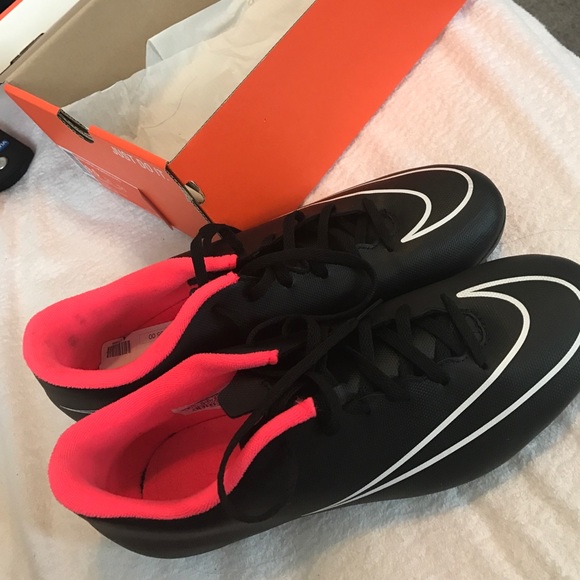 Nike mercurial vortex fg cleats. - Picture 2 of 4
