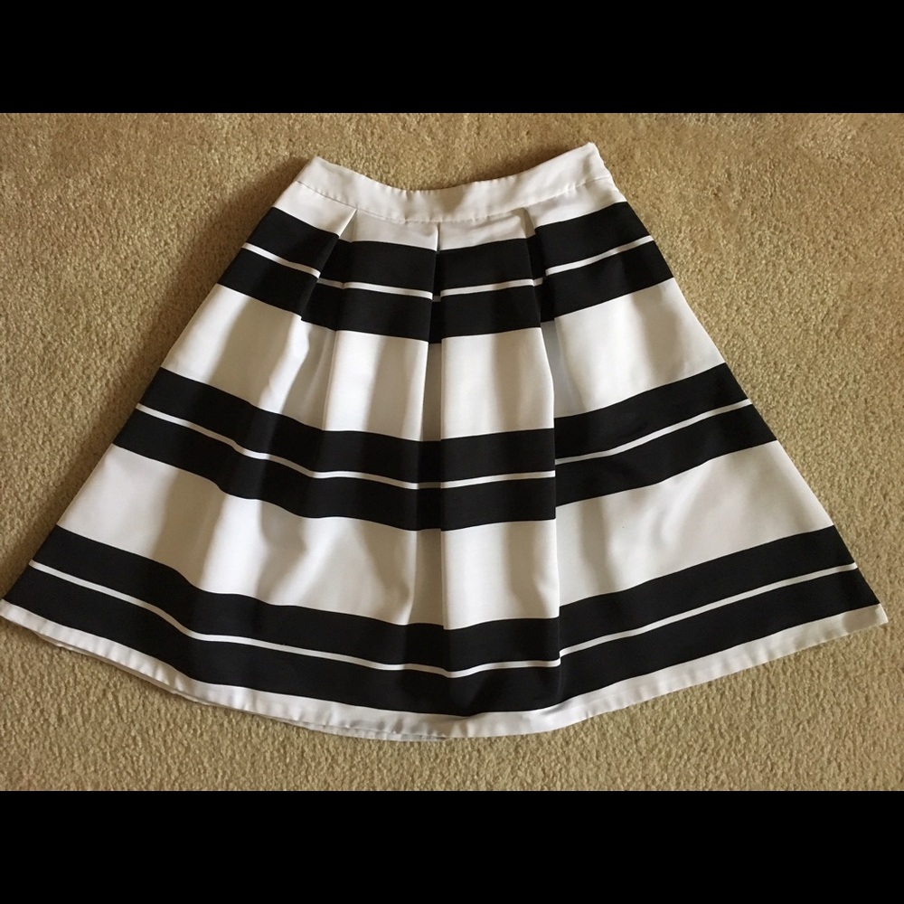 Express black & white striped A line skirt