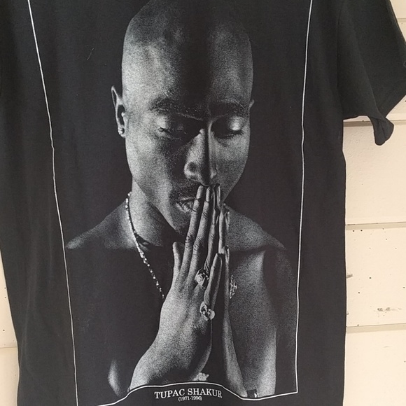 Last one Black Tupac t shirt band music tee - Picture 2 of 4